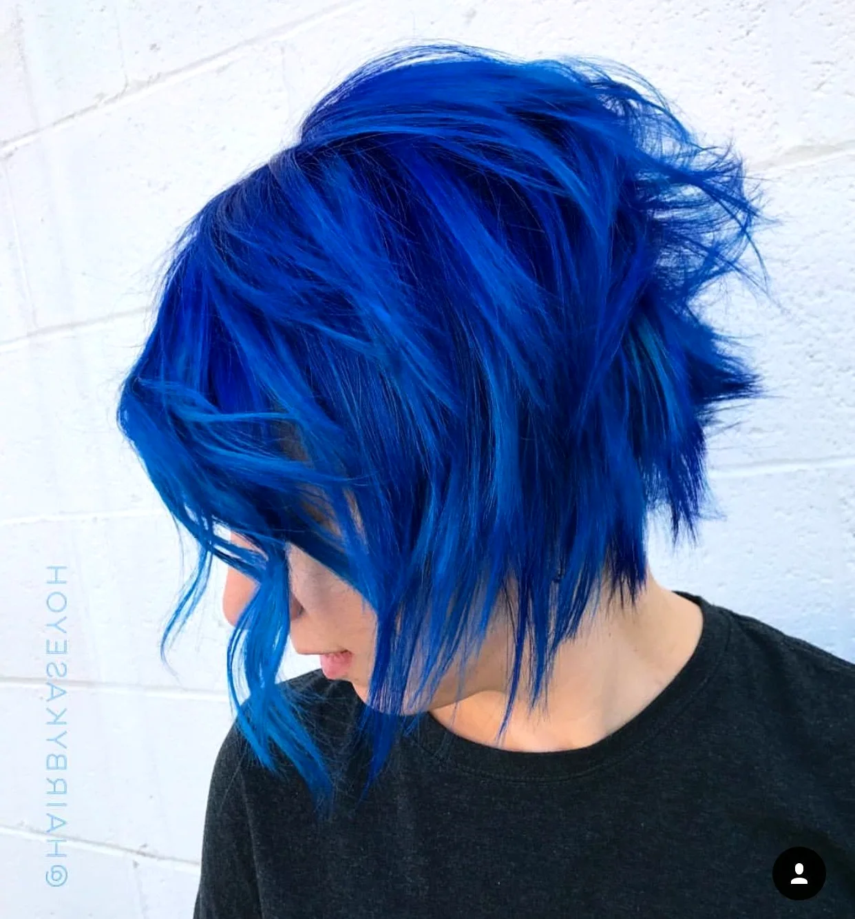 Синие волосы короткие
