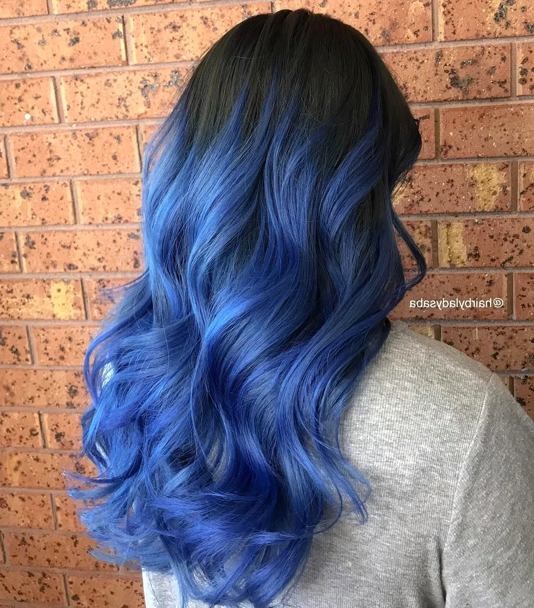 Синий цвет волос
