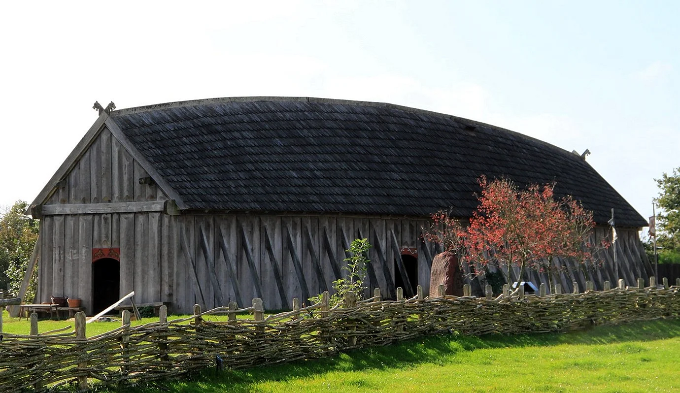 Скандинавский дом викингов