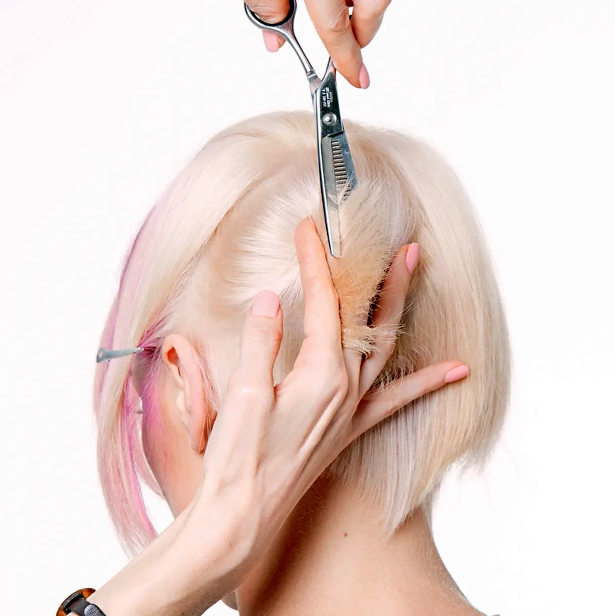 Стрижка филировочными ножницами на средние волосы