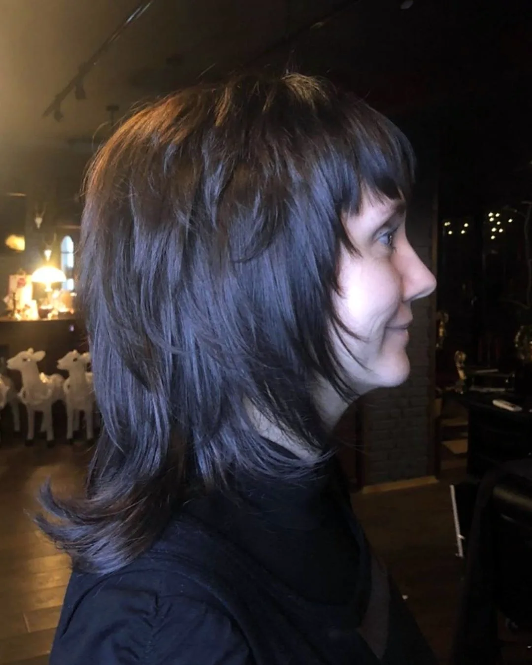 Стрижка Каскад на средние тонкие волосы черные