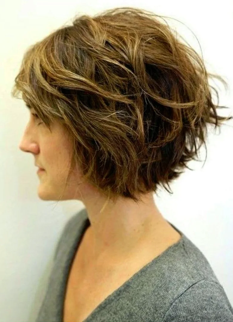 Стрижка layered short Bob
