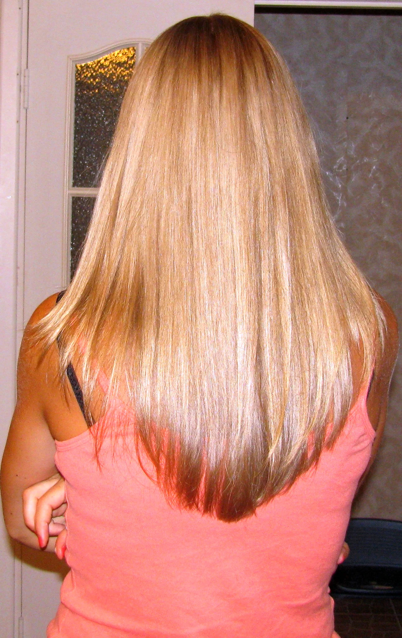 Стрижка полукругом на длинные волосы блонд