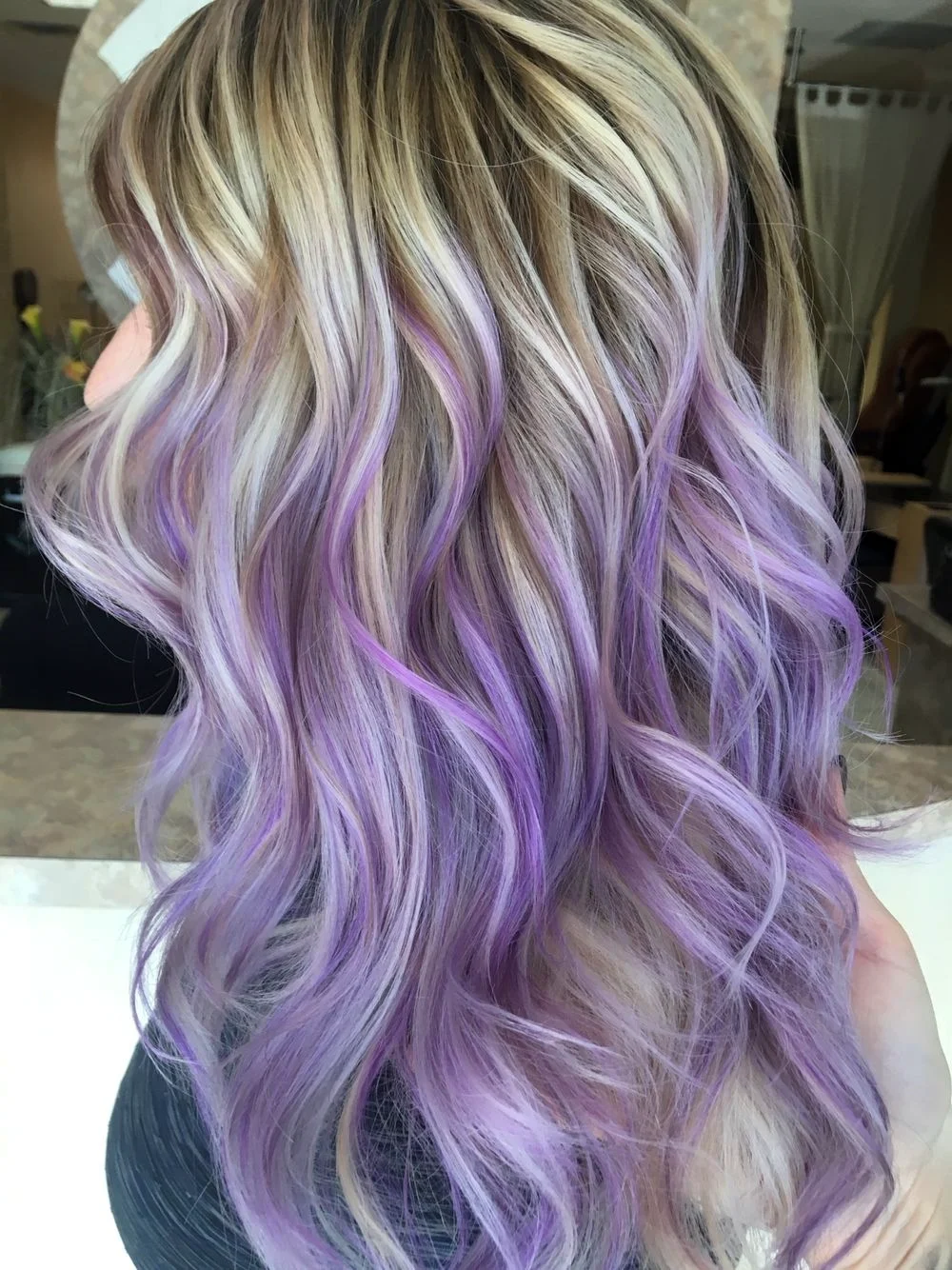 Окрашивание волос с фиолетовыми прядями