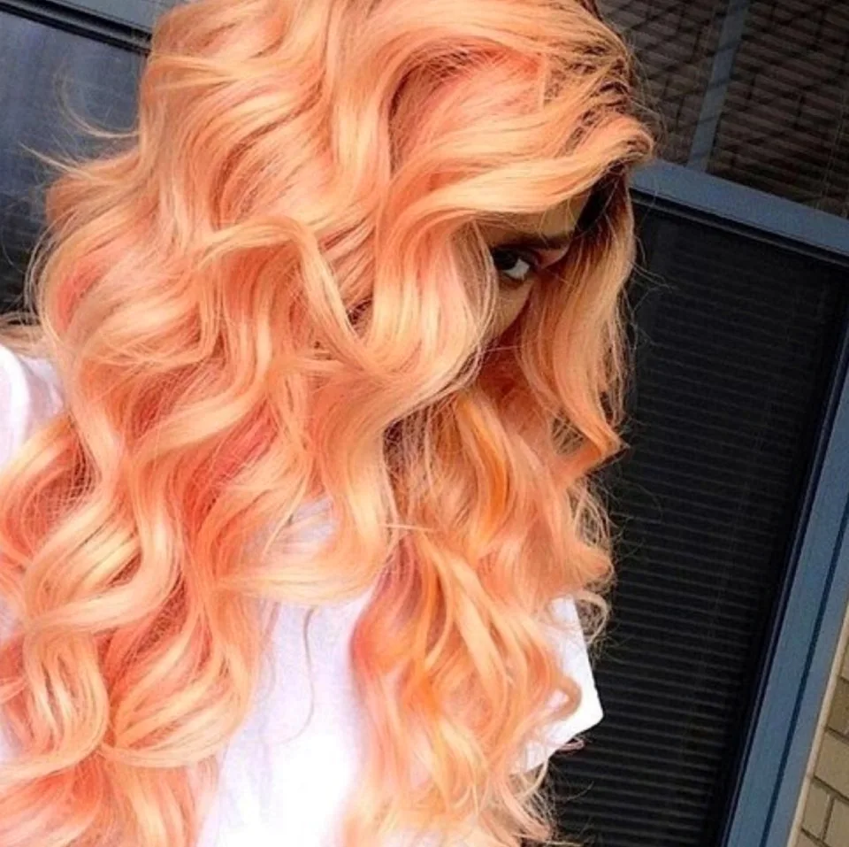 Светло персиковые волосы