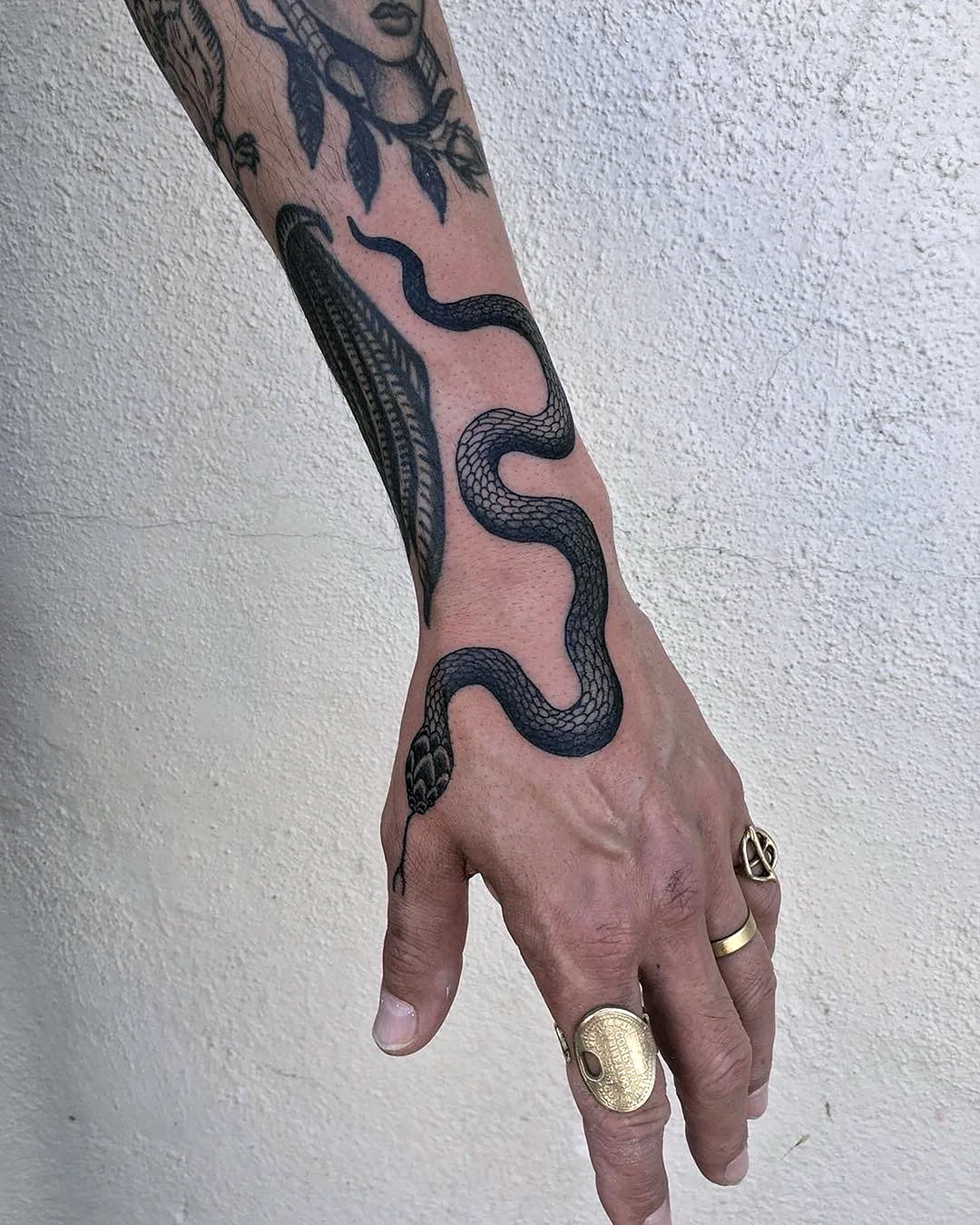 Тату змеи на руке