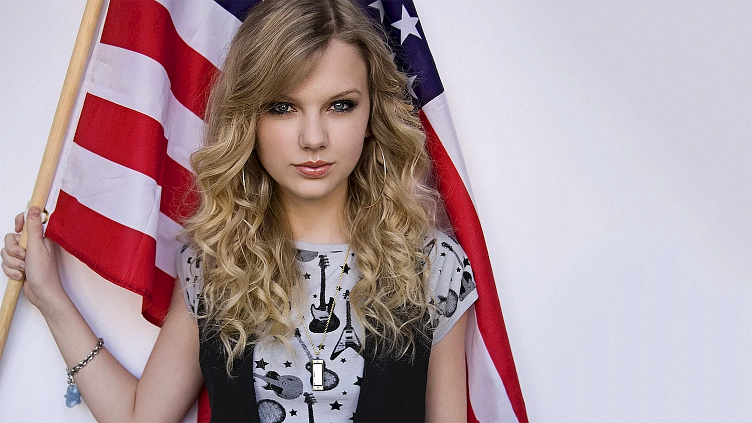 Taylor Swift American Flag