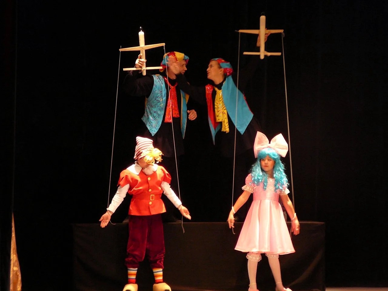 Театр низовых кукол (кукол-марионеток)