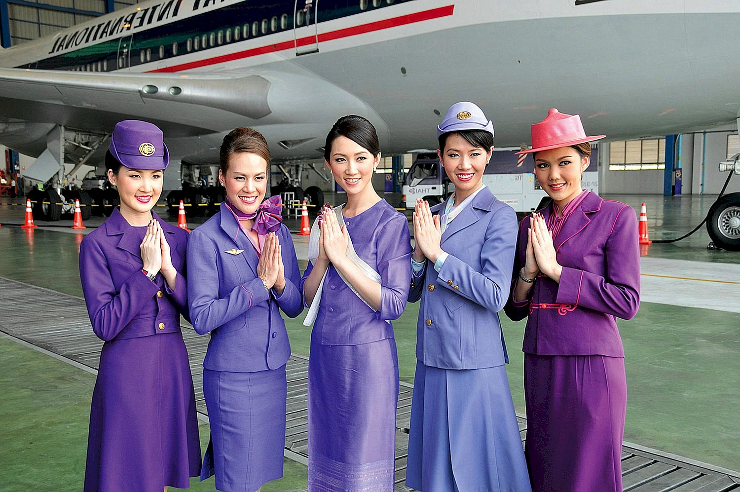Thai Airways International бортпроводники