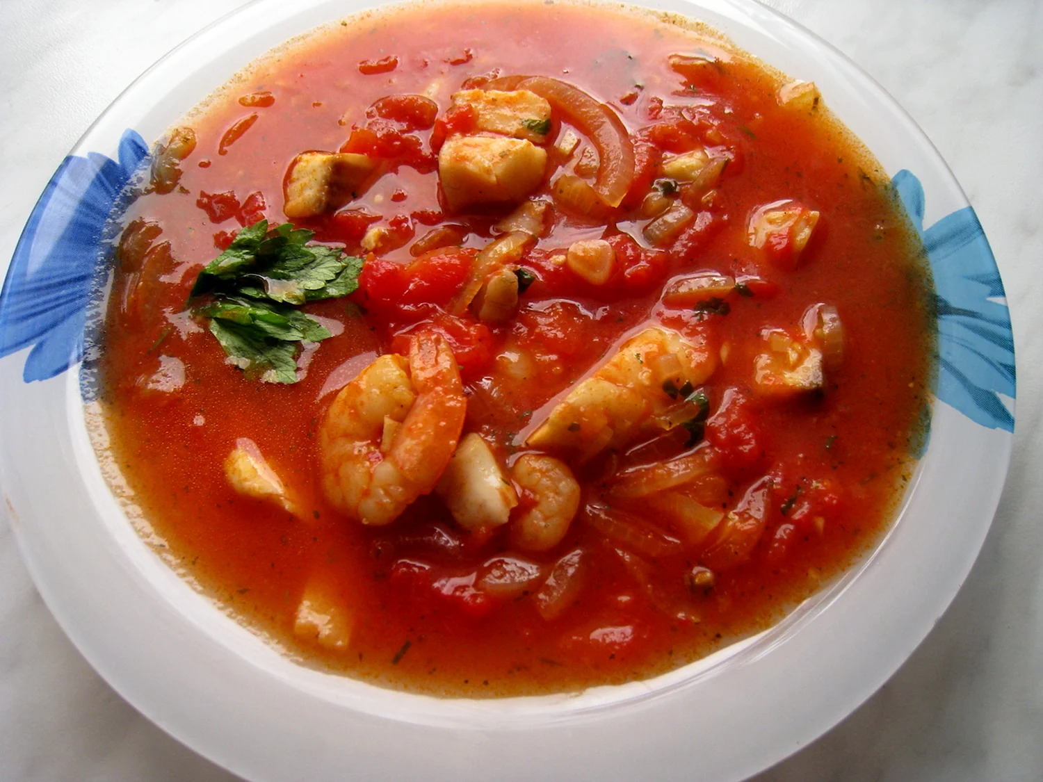 Томатный суп с морепродуктами итальянский