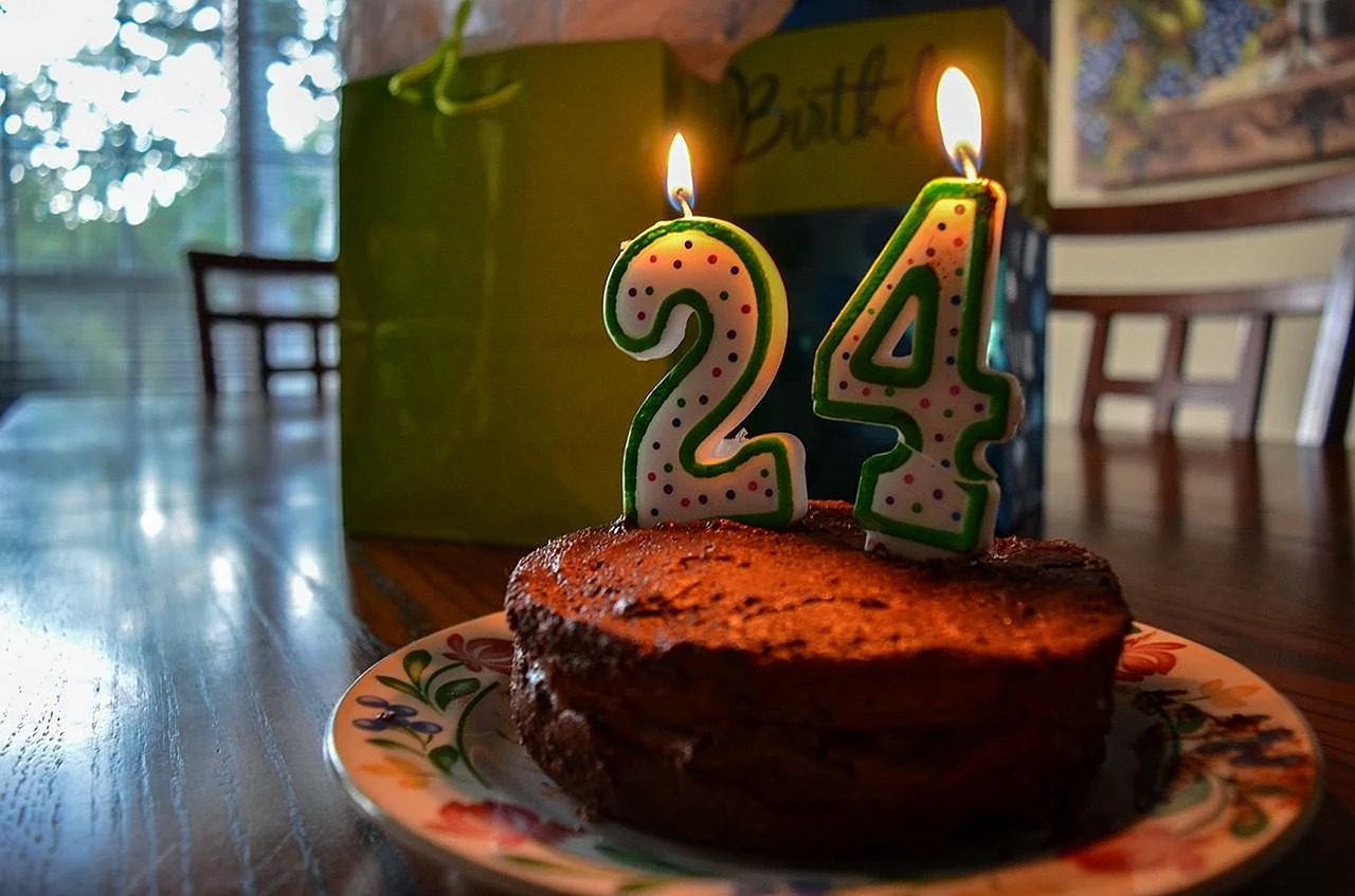 Торт 24 года