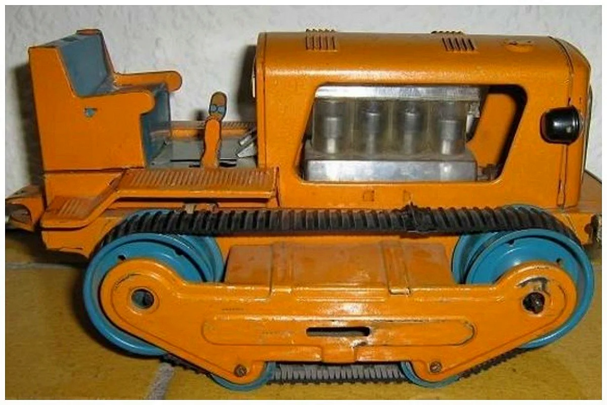 Трактор-ГДР гусеничный трактор ГДР