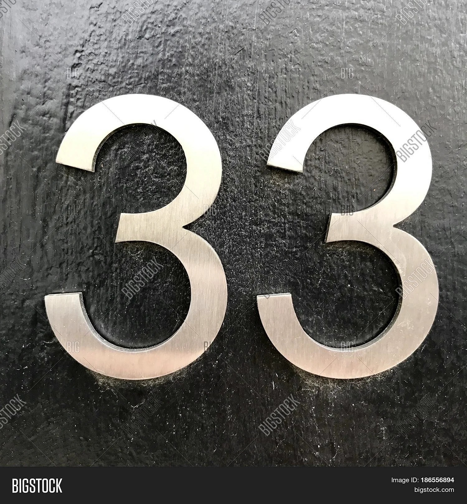 Цифра 33