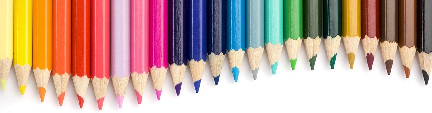 Цветные карандаши в ряд