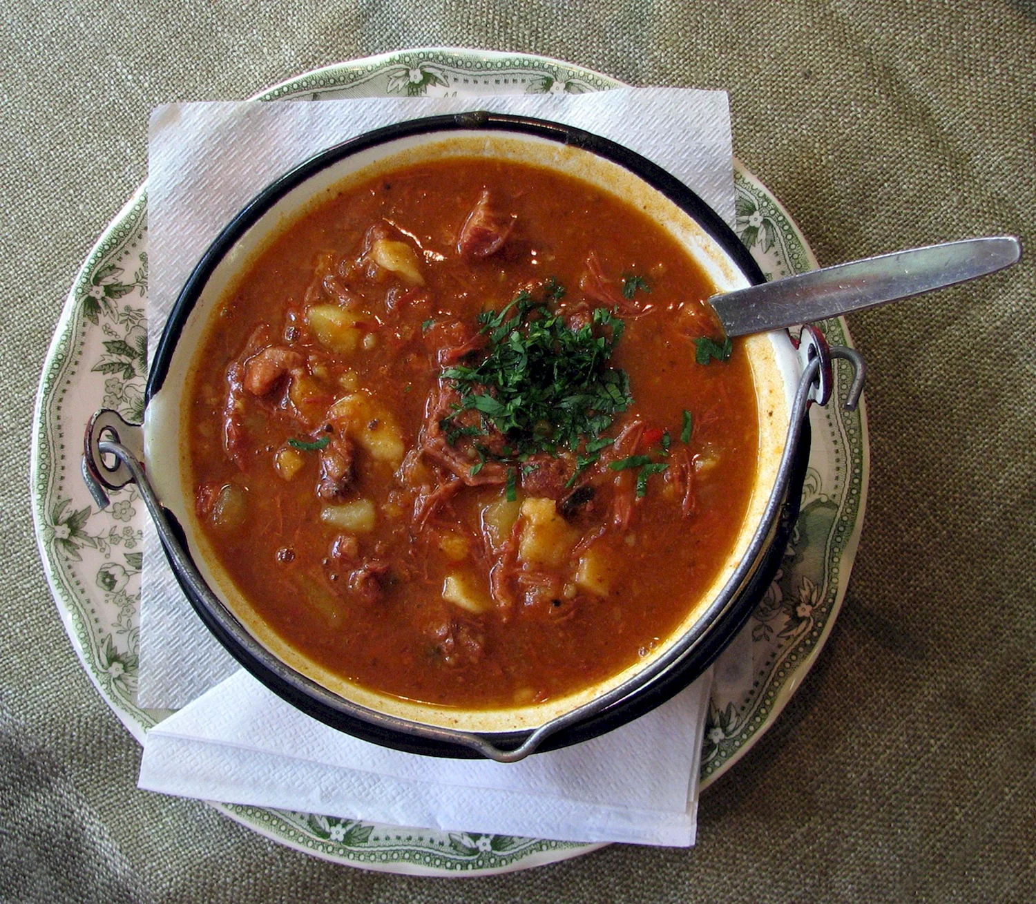 Цыганский острый суп