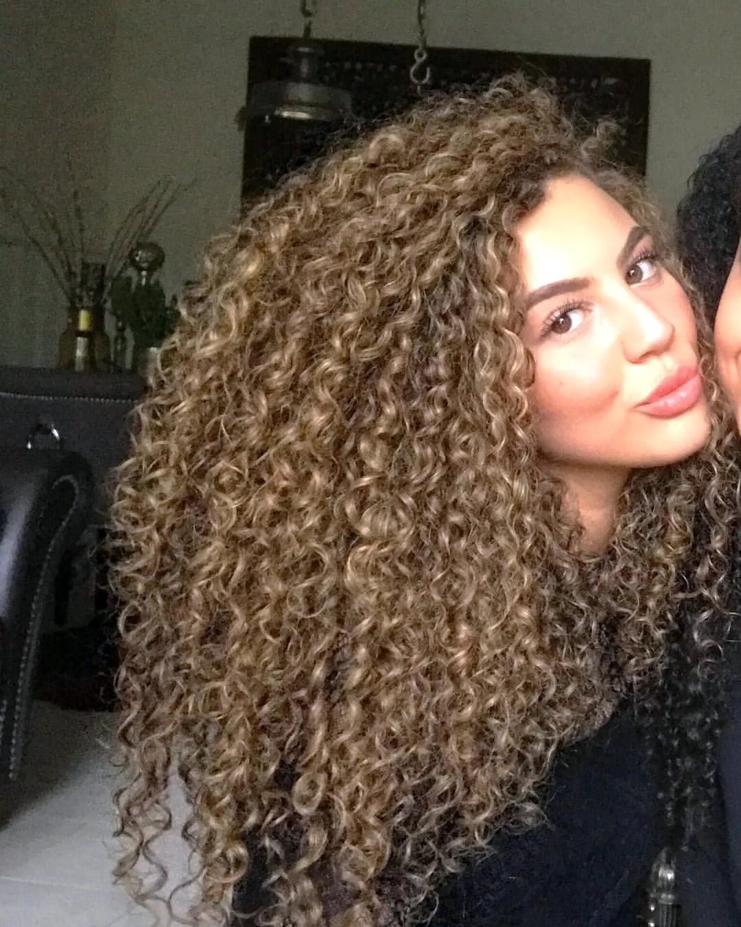 Twins curly Brown