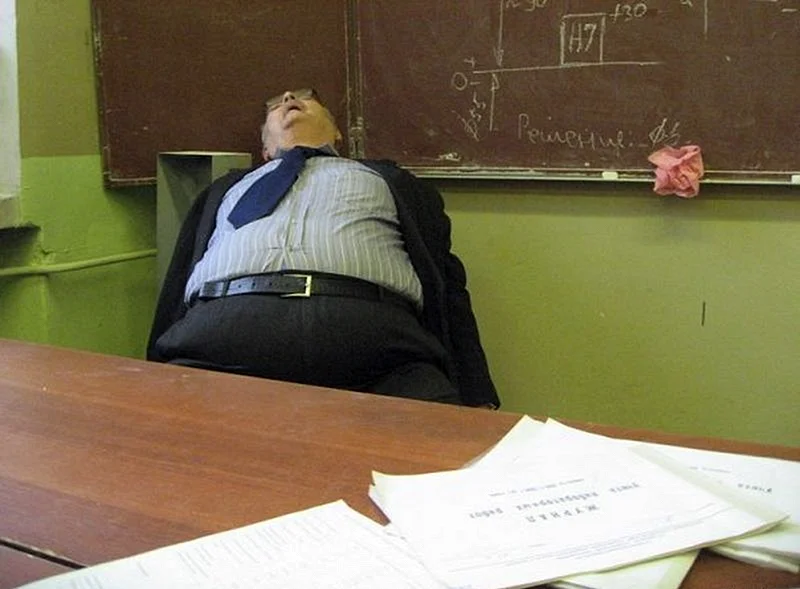 Учитель спит