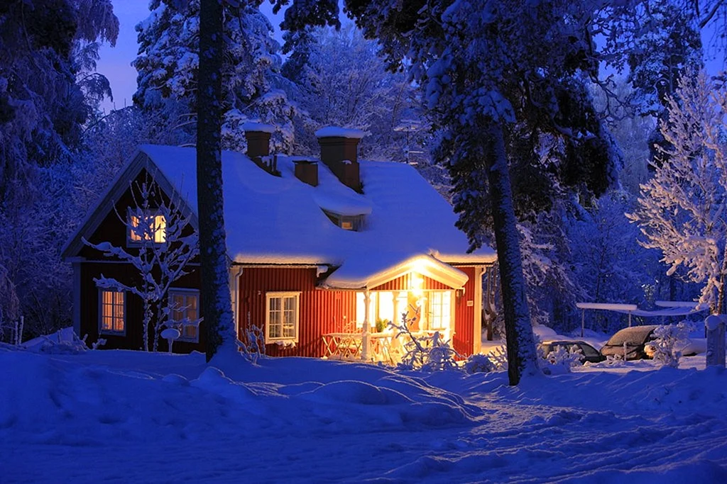 Уютный домик зимой