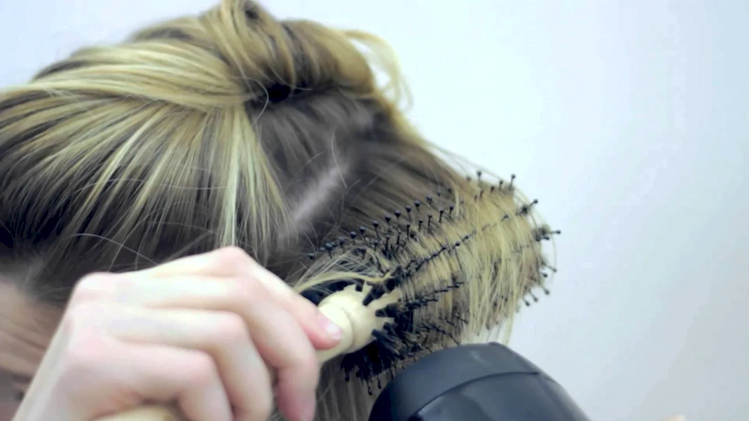 Укладка волос методом брашинг