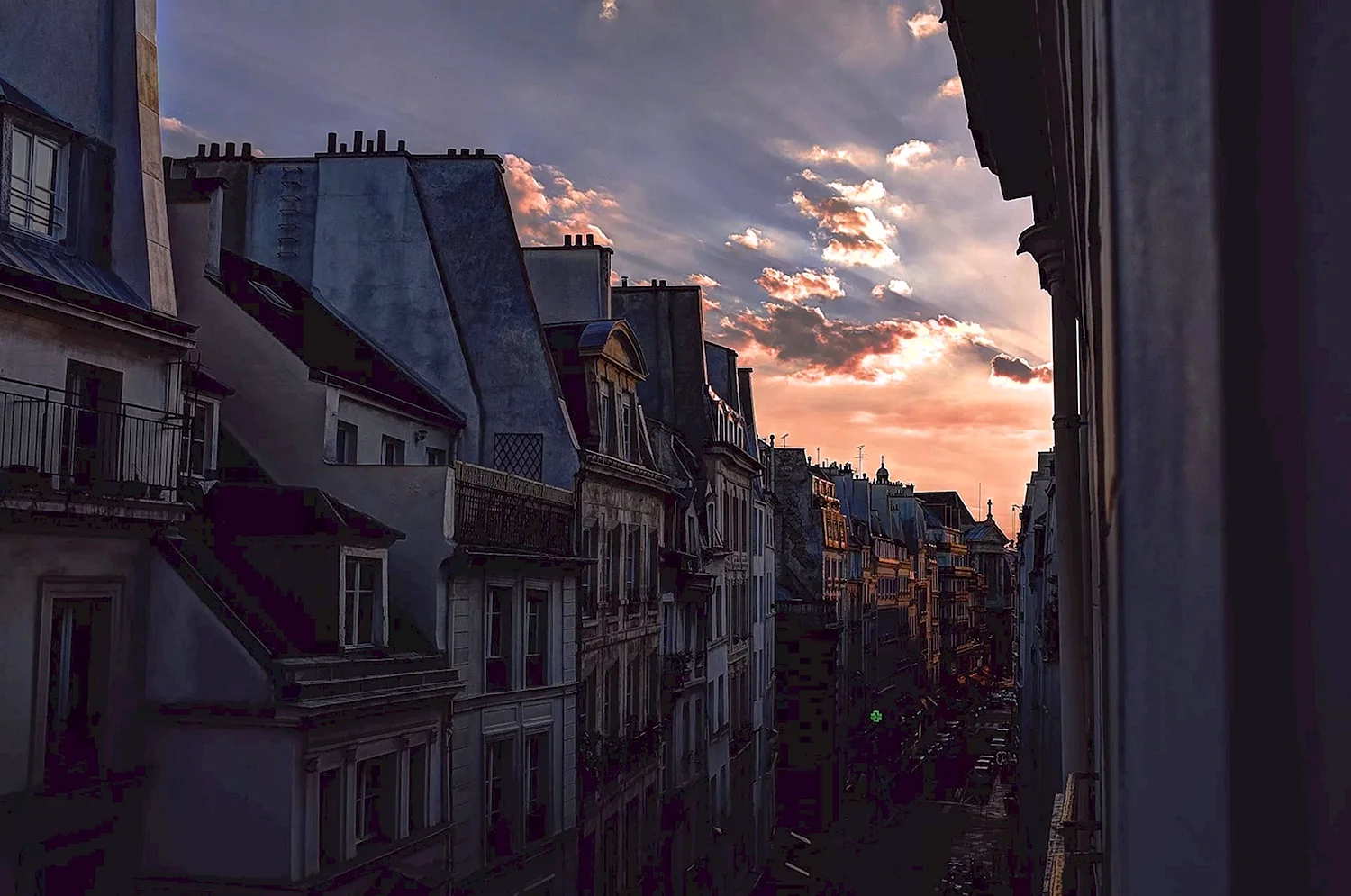 Улица в Париже