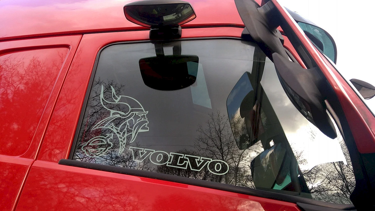 Викинг Volvo FH наклейка