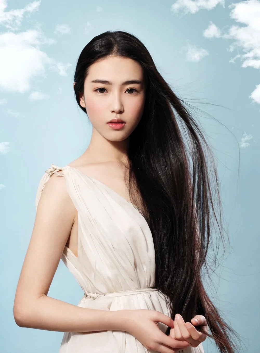 Вин Чжан с длинными волосами