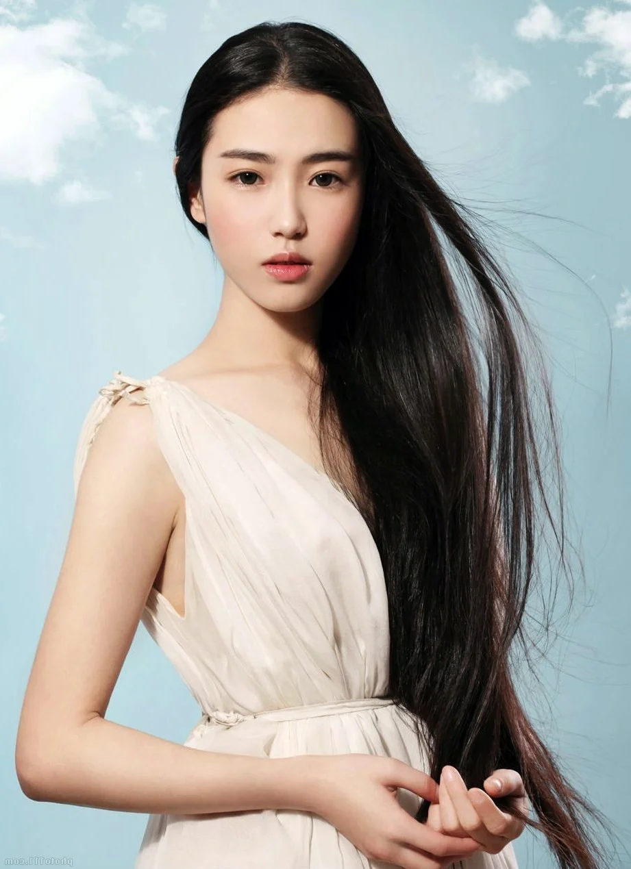 Вин Чжан с длинными волосами