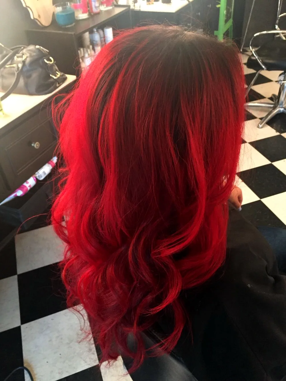 Волосы окрашенные в красный