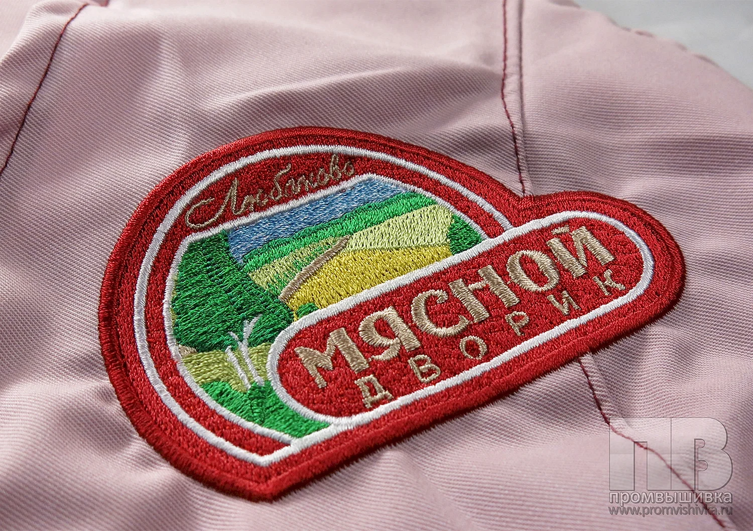 Вышивка логотипа на ткани