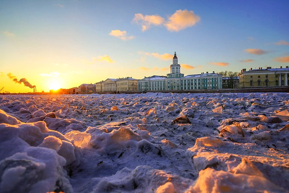Замерзшая Нева Санкт-Петербург