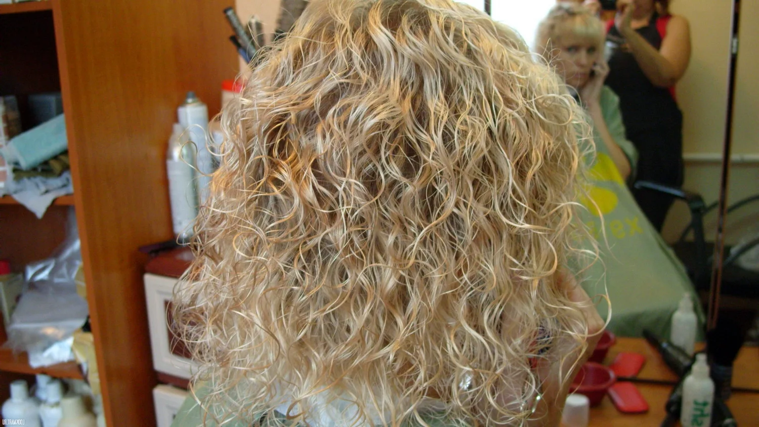 Завивка на осветленные волосы