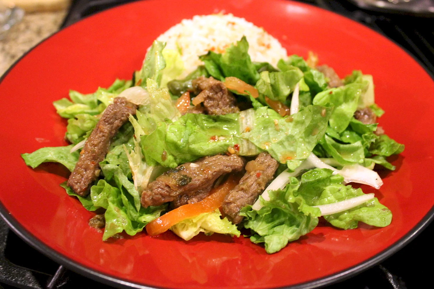 Зеленый салат с мясом