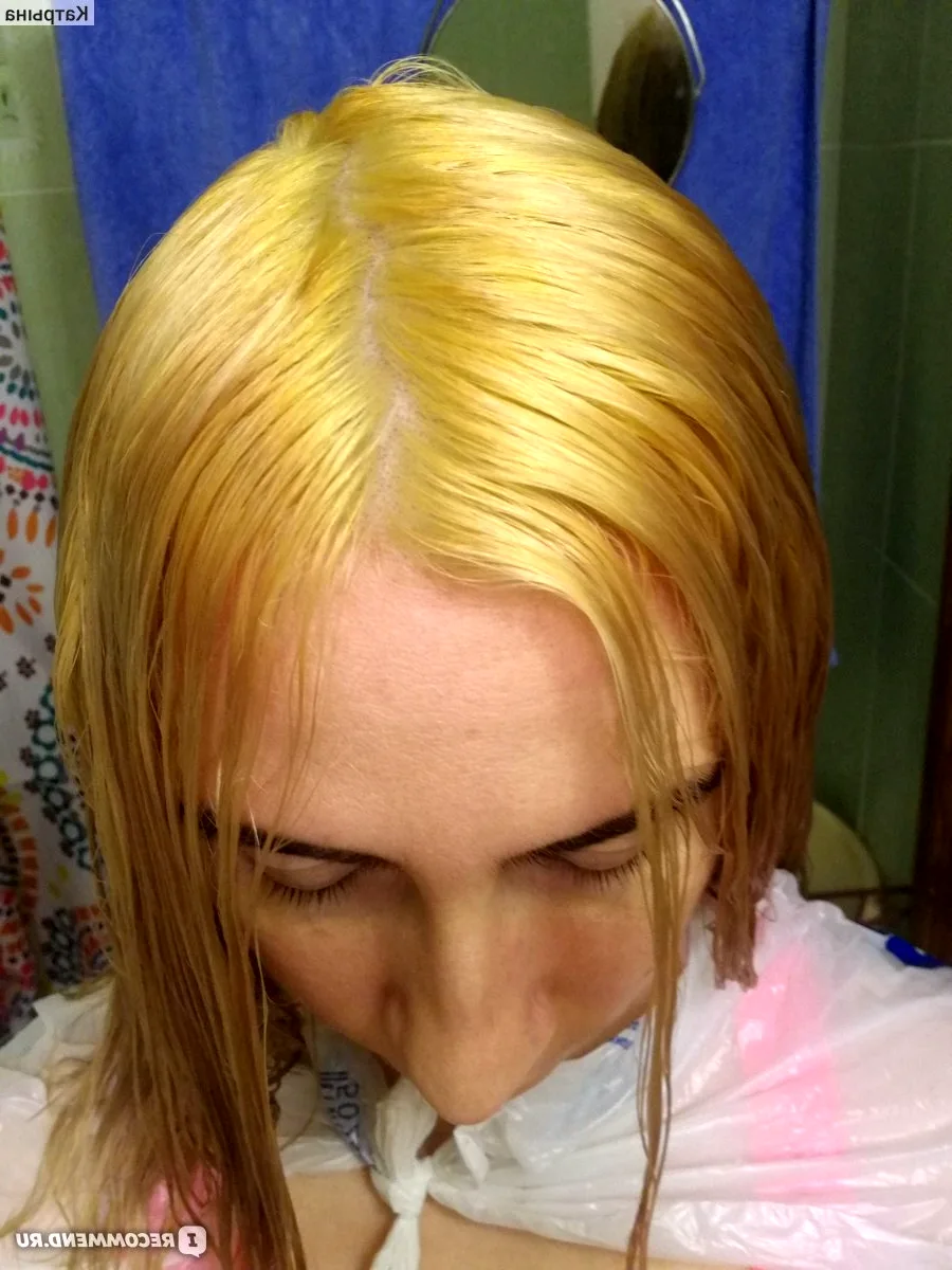 Желтые корни волос