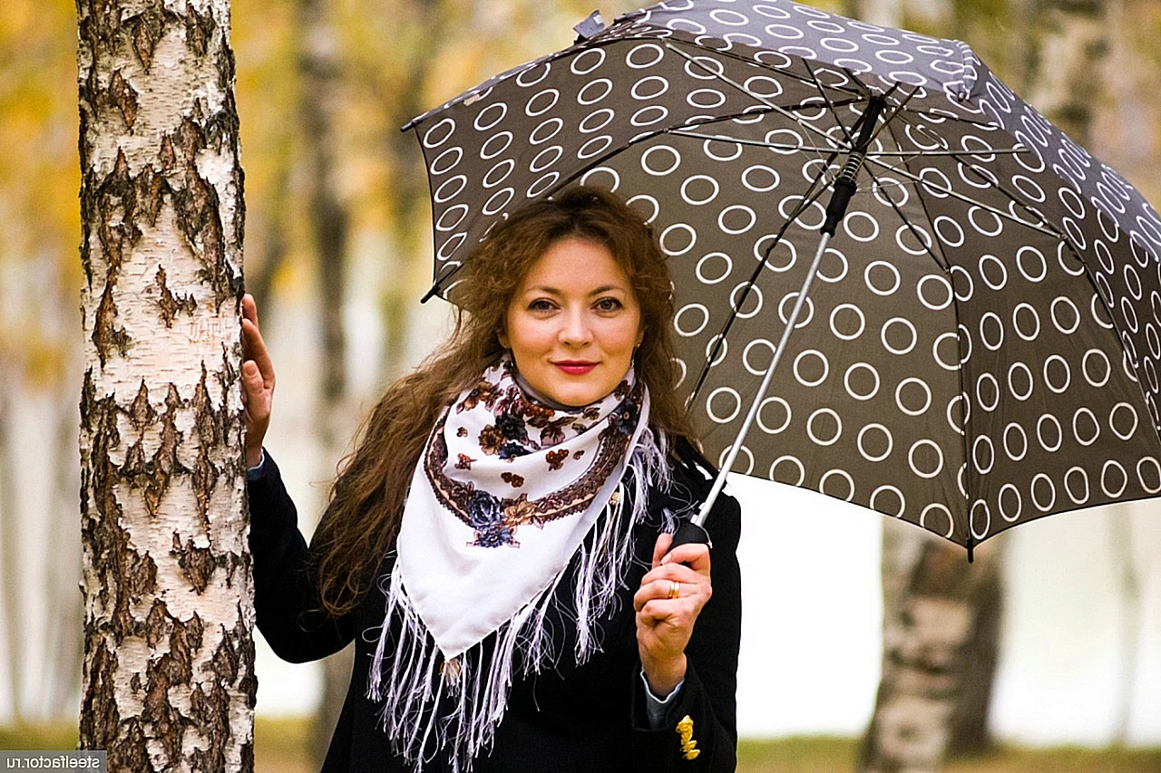 Женщина с зонтом