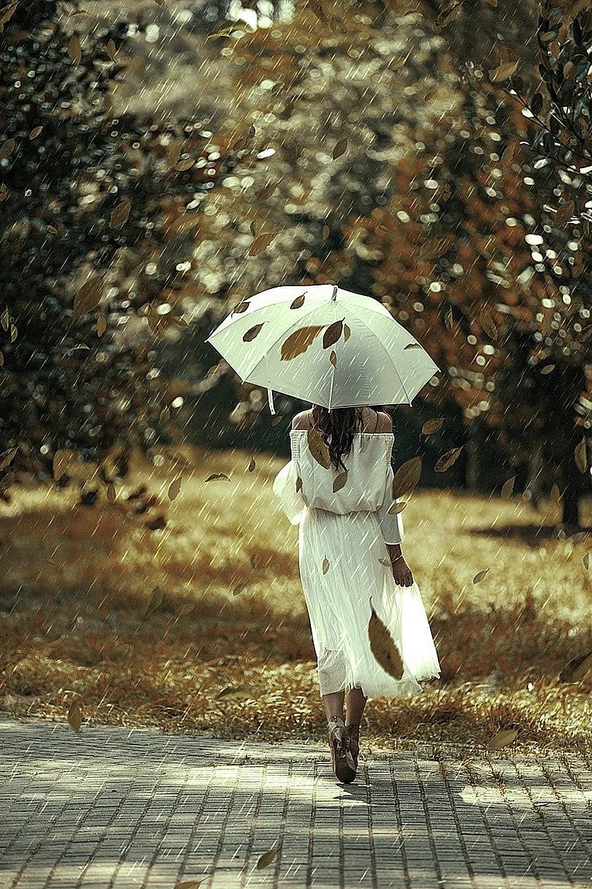 Женщина с зонтом