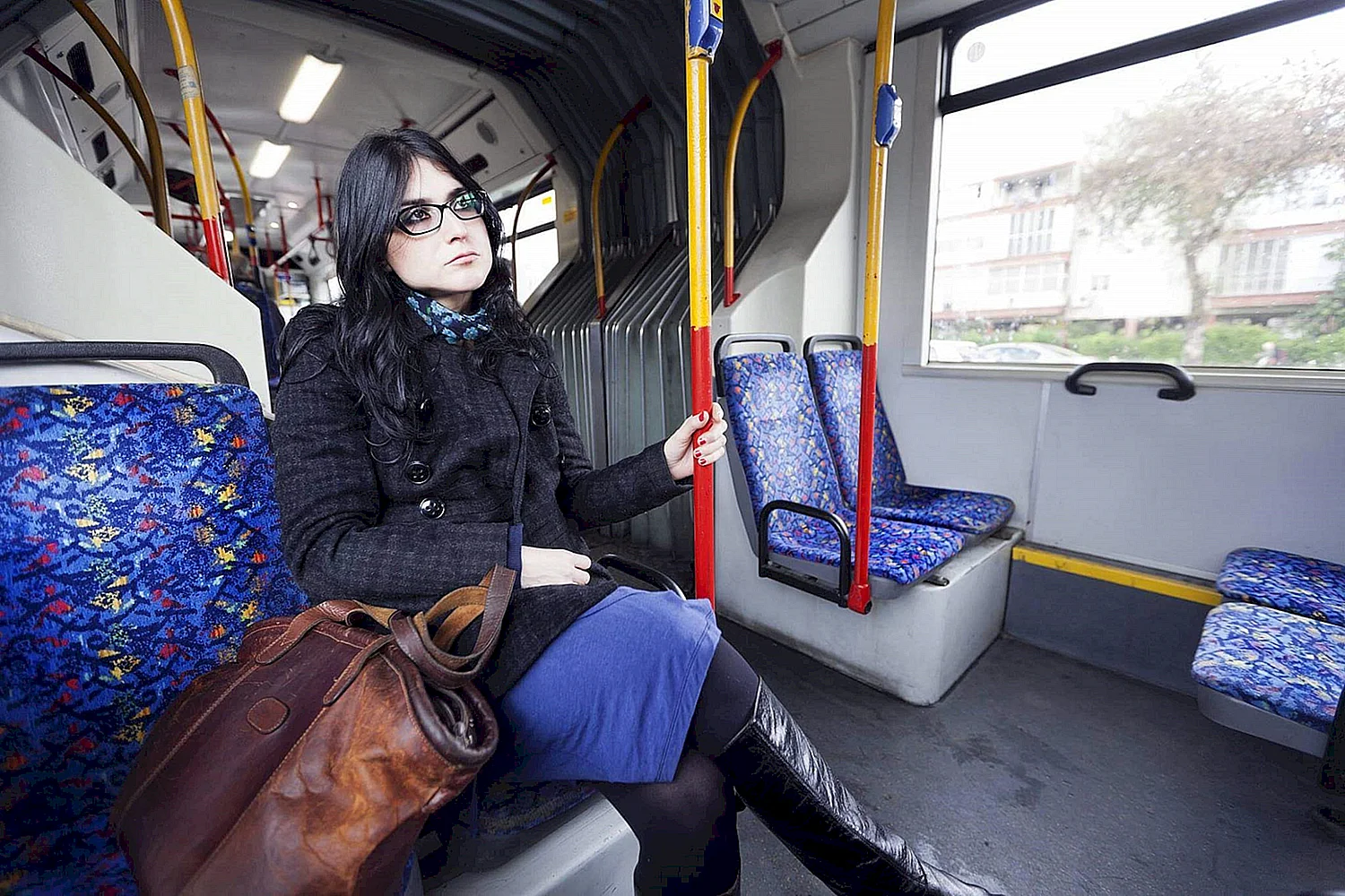 Женщина в автобусе