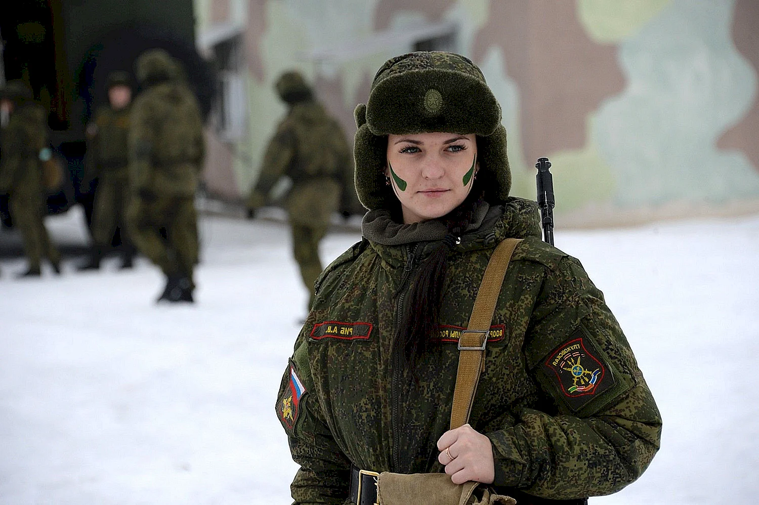 Женщина военнослужащая Российской армии
