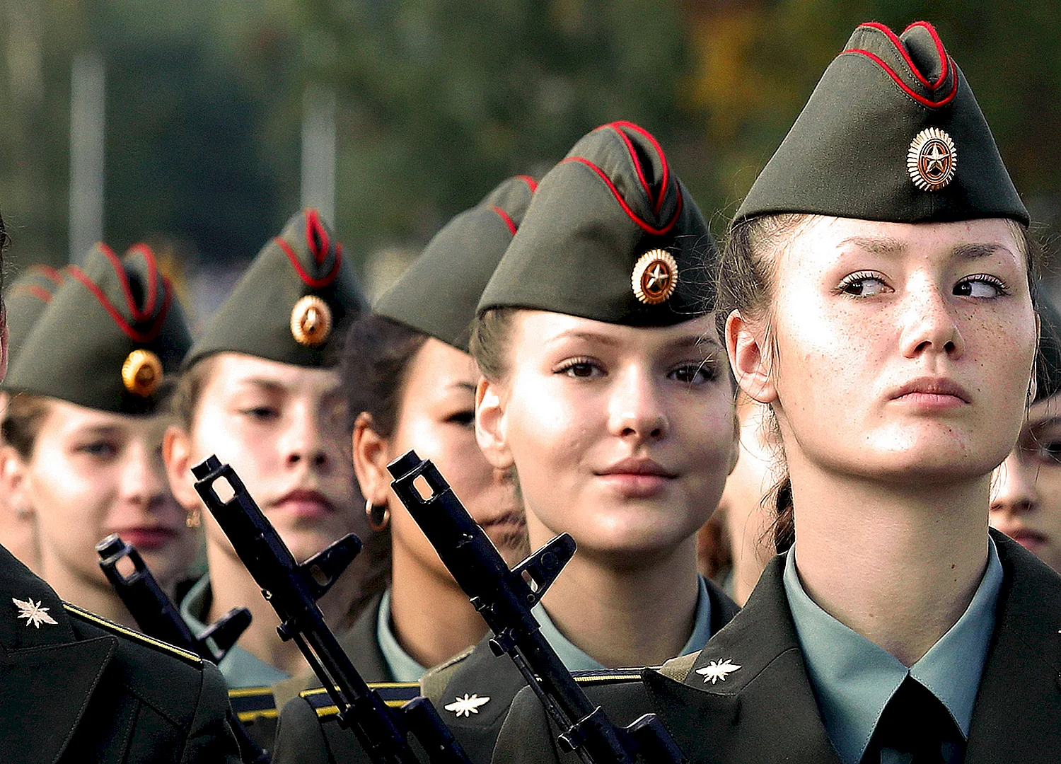 Женщины в современной армии