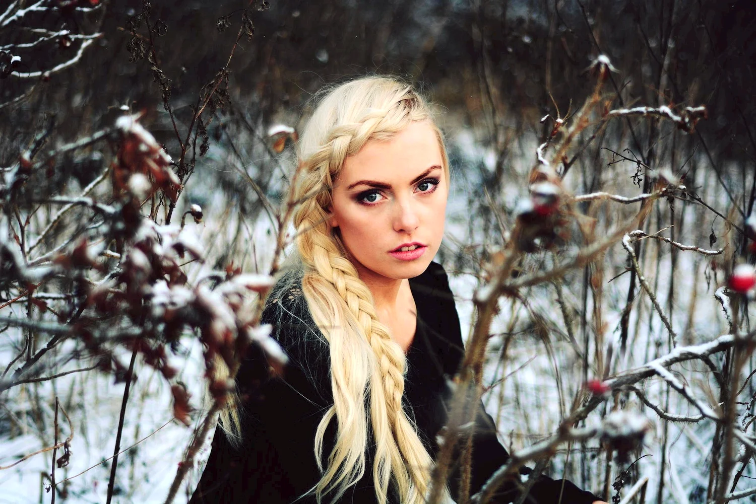 Зимняя фотосессия блондинка