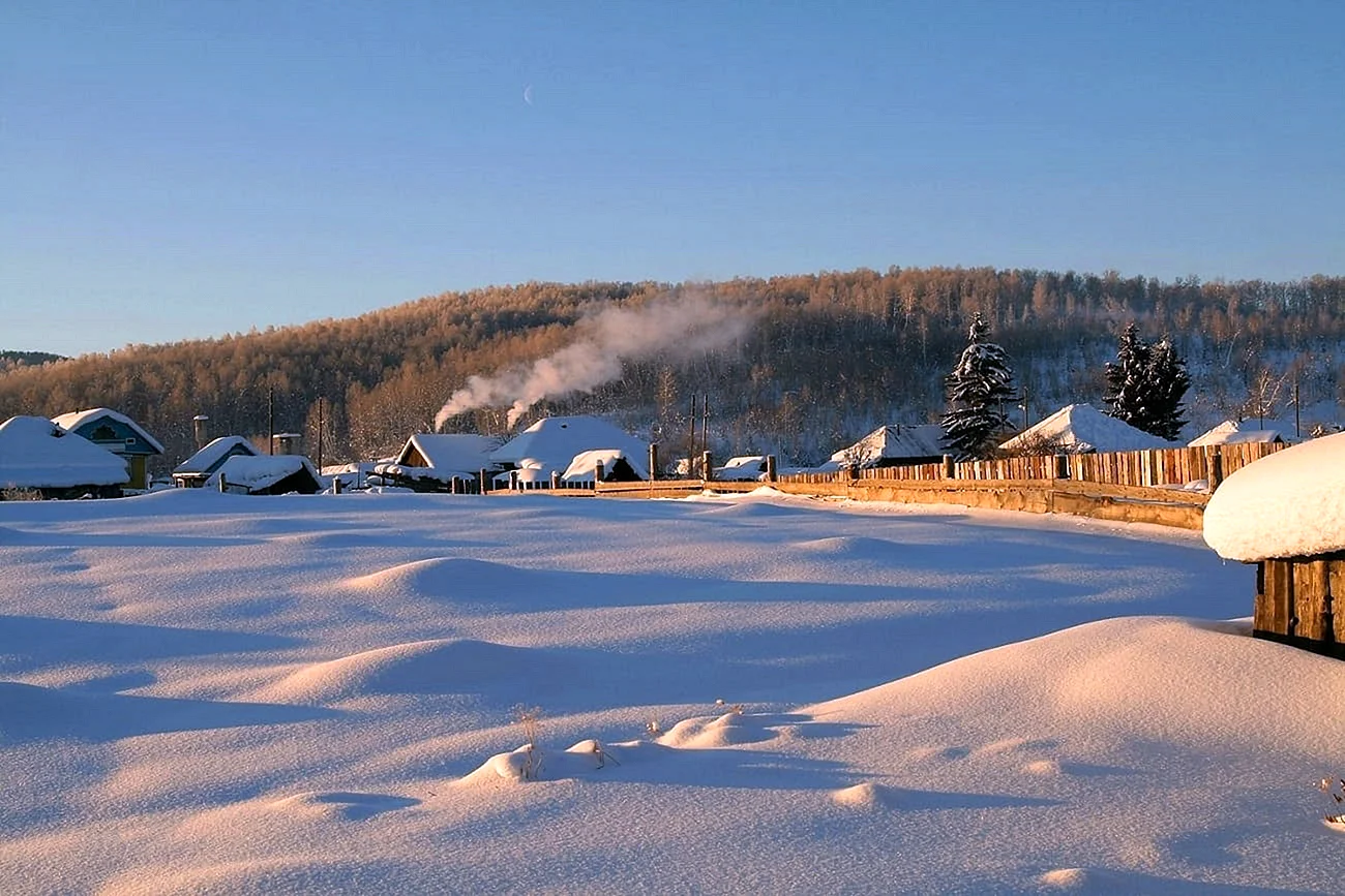 Зимняя Сибирская деревня