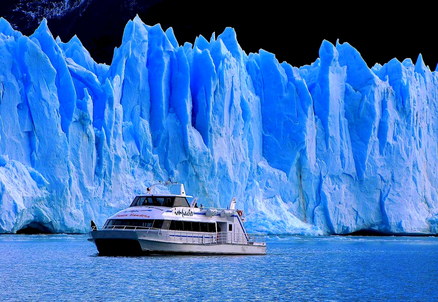 Айсберги в Патагонии