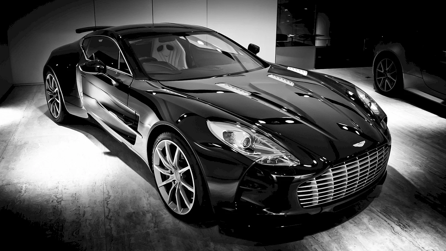 Aston Martin one-77