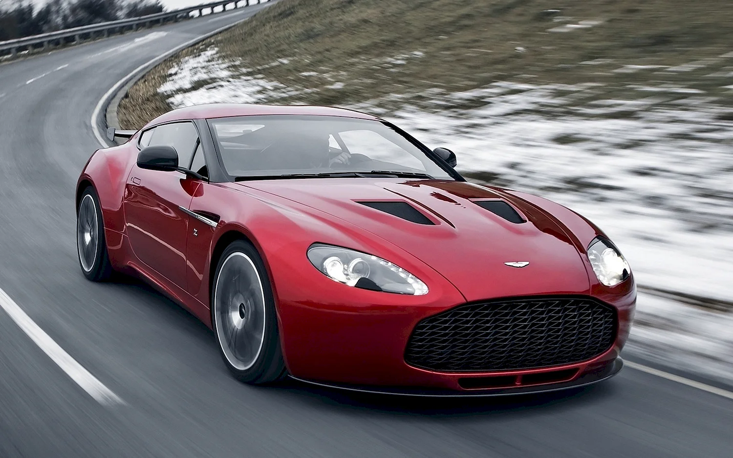 Aston Martin v12 Zagato