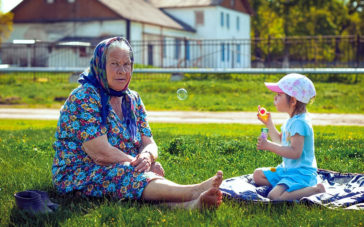Бабушка в деревне