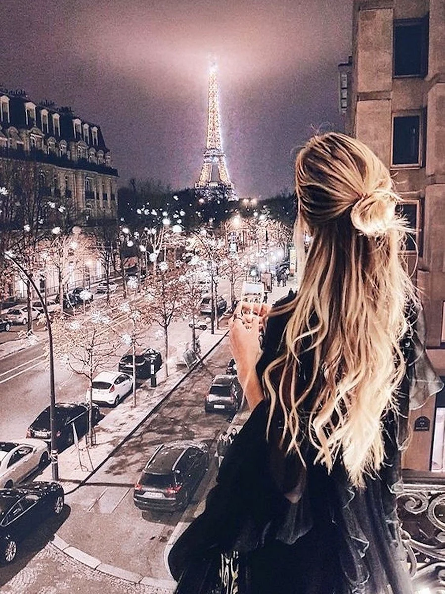 Блондинка в Париже
