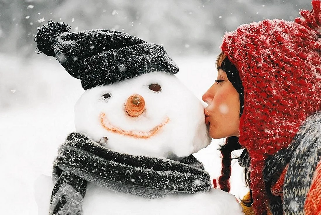 Девушка и Снеговик