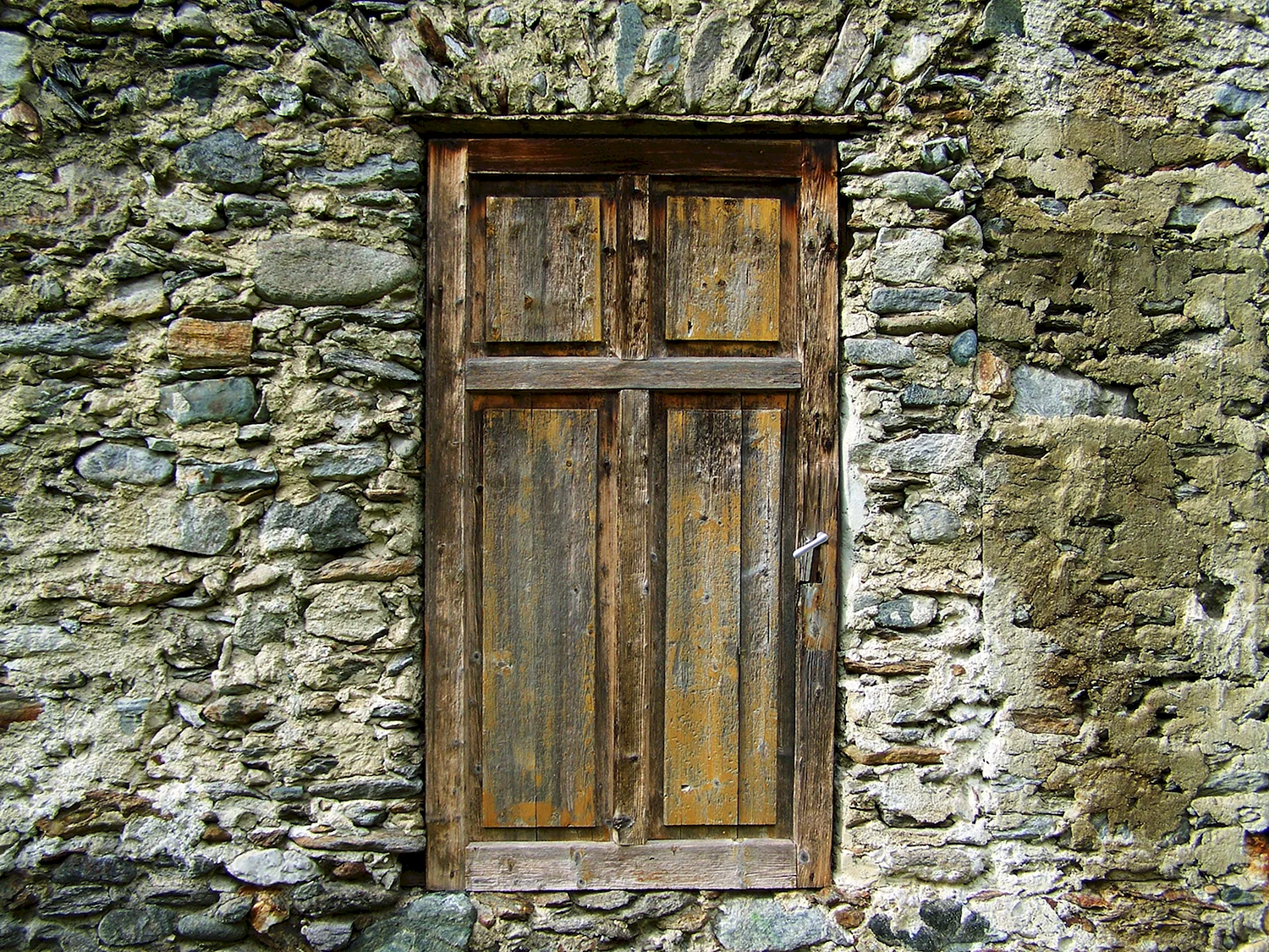 Дверь в стене Уэллс