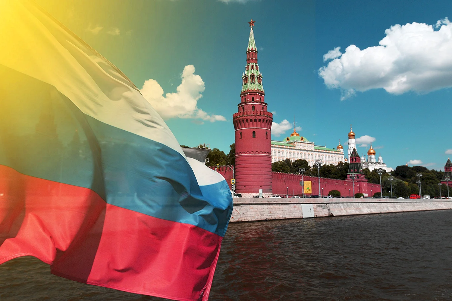 Флаг Российской Федерации на Кремле