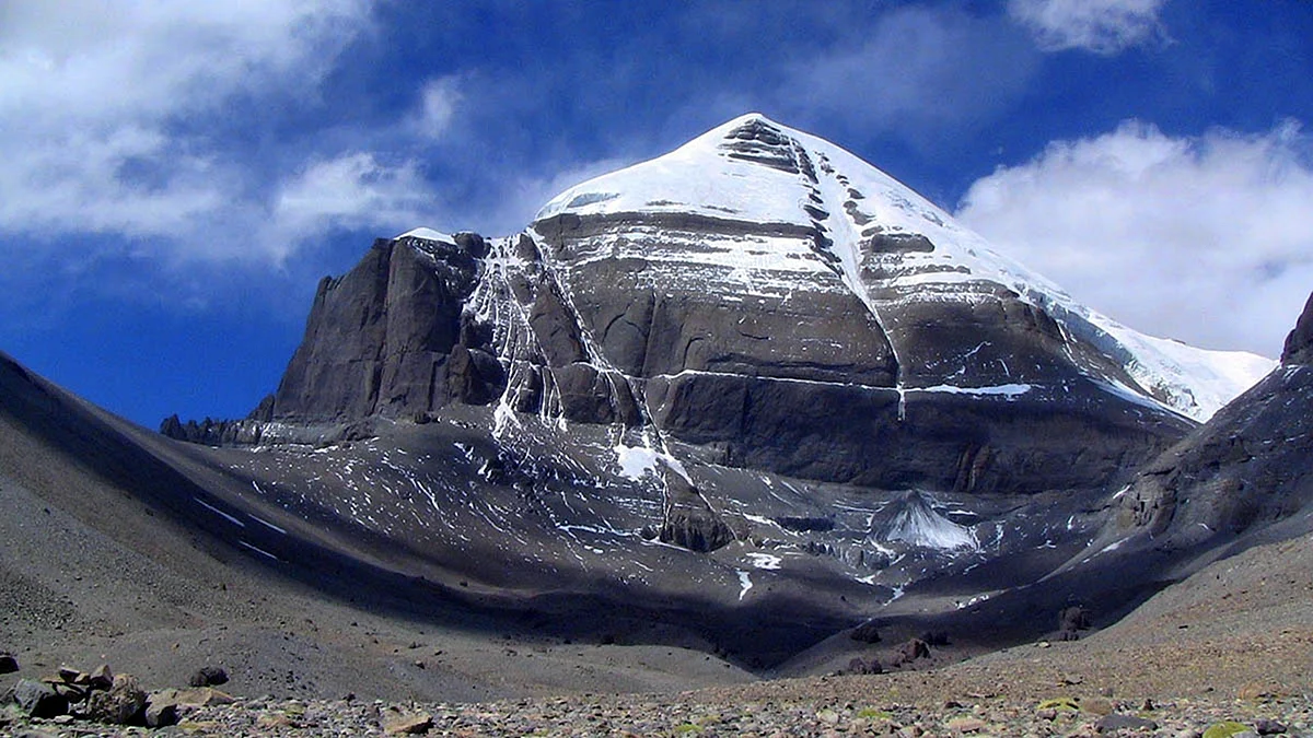 Кайлас гора в Тибете