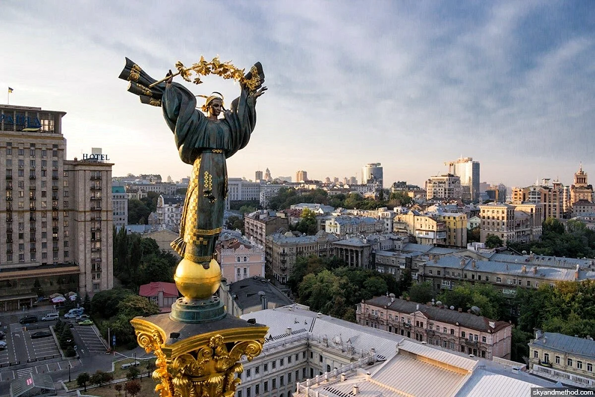 Киев Майдан независимости Крещатик